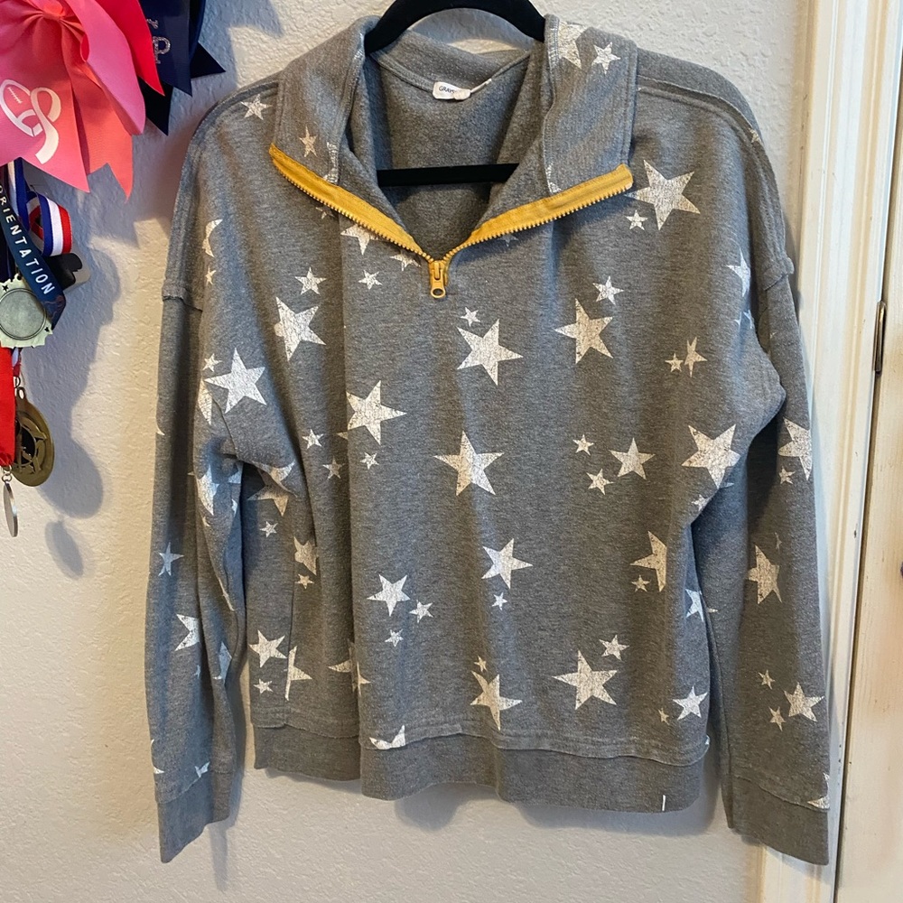 Star zip up
